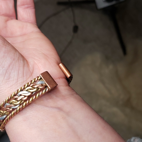 Vintage Brass, aluminum, copper bracelets with magnets - Picture 2 of 5